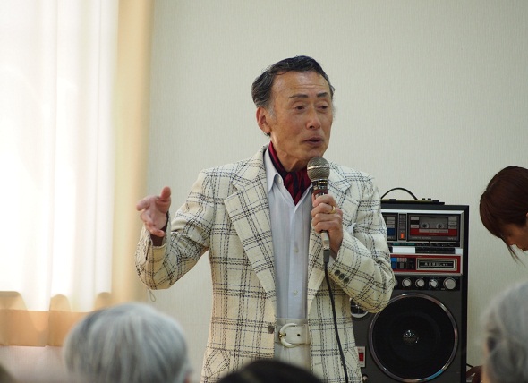 座長
