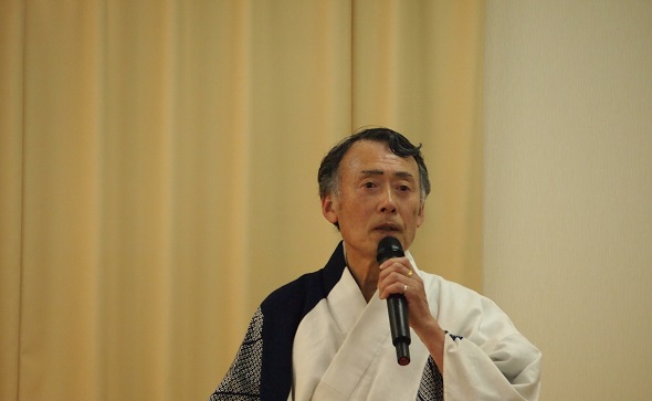 座長