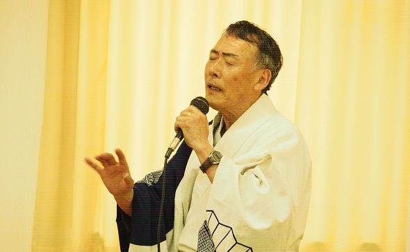 座長