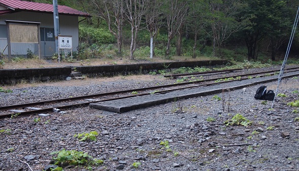 尾盛駅ホーム
